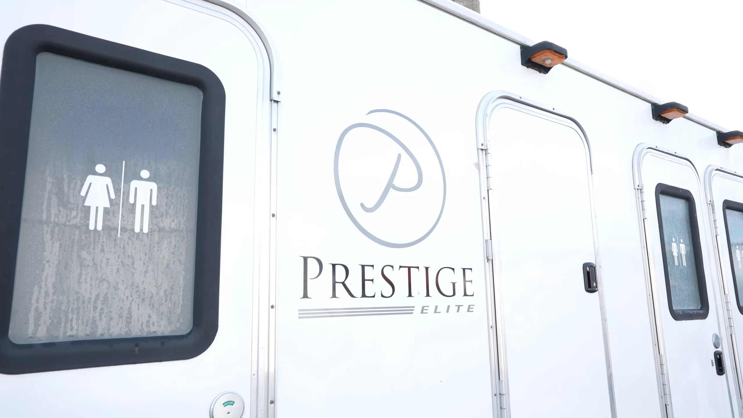 Prestige luxury restroom trailer