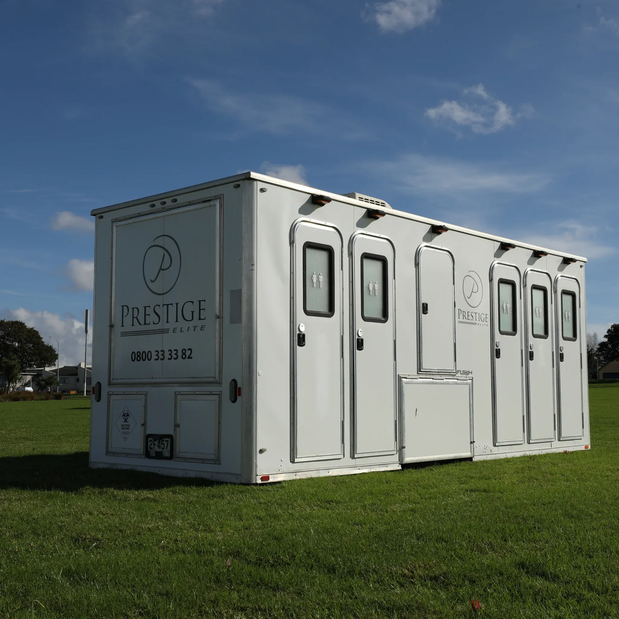 10 Bay Vacuum – Prestige Luxury Restroom Trailer, photo 5