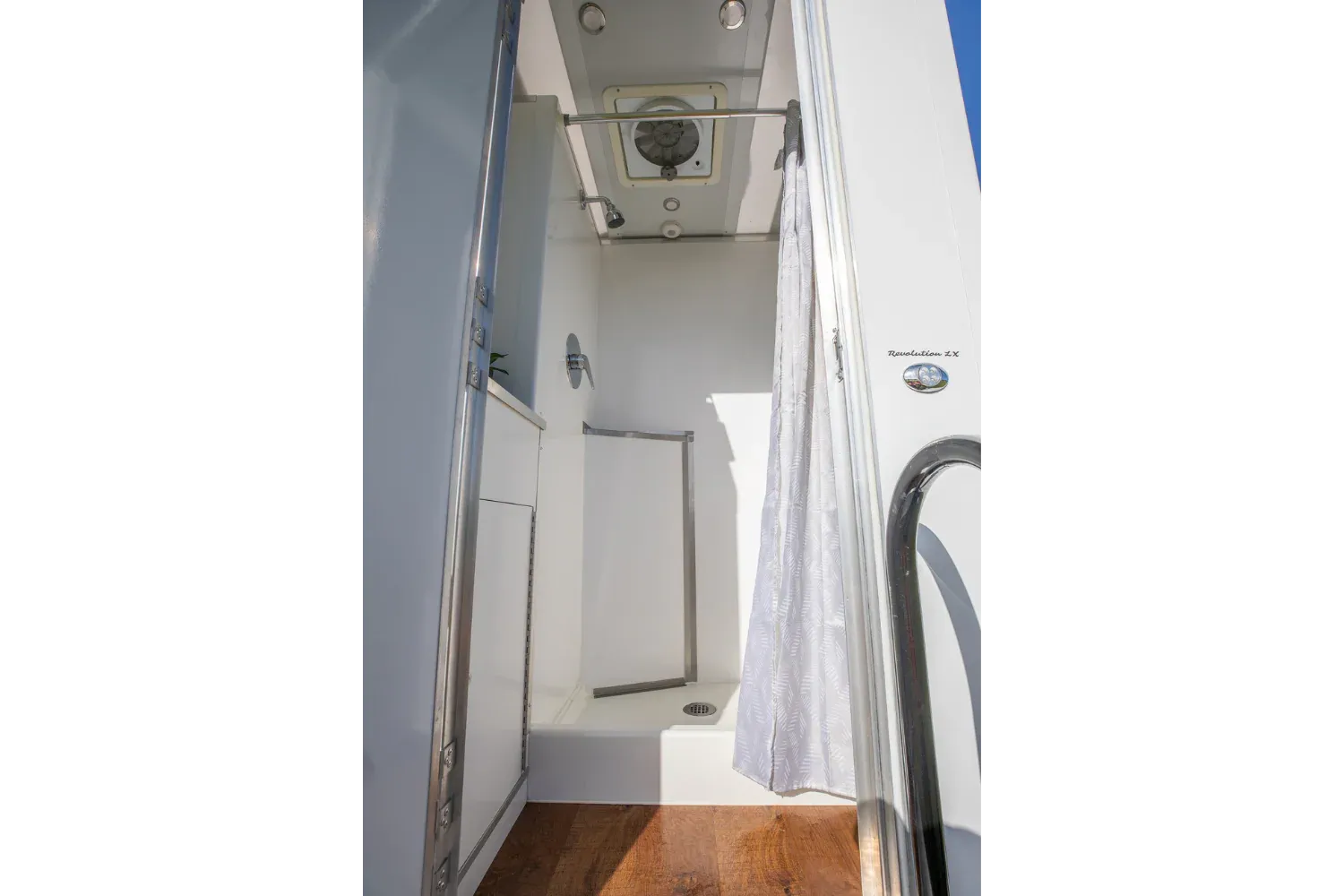 Twin Pod – 1 Pan + 1 Shower, photo 4